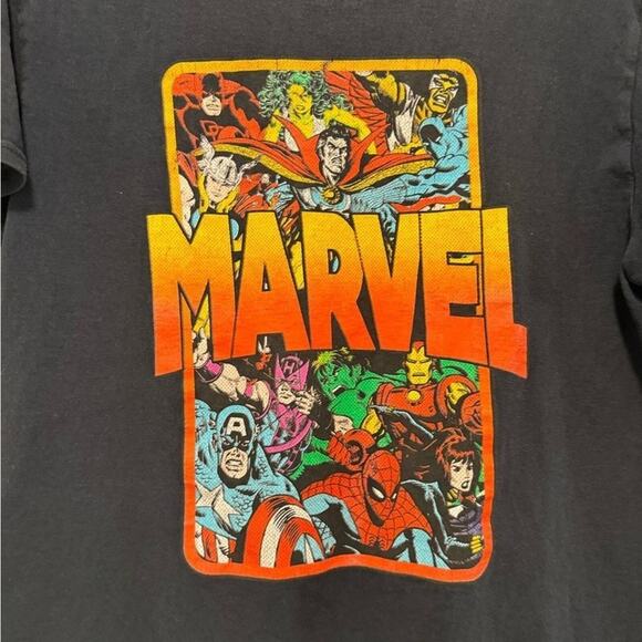 Marvel Women's Large Black Superhero Graphic Tee Avengers Comics Short Sleeve - Picture 2 of 4